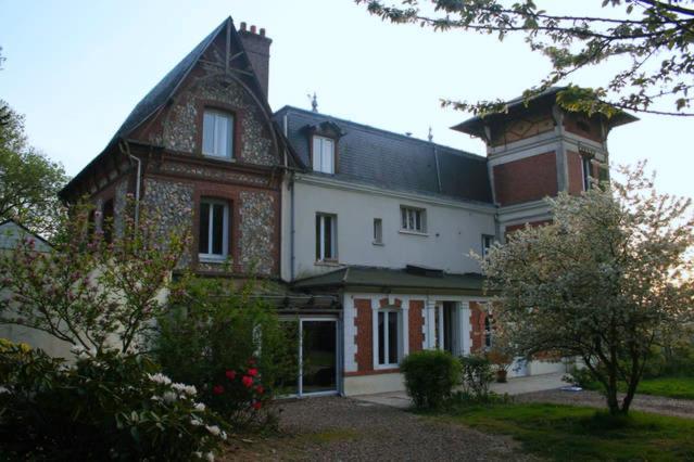 Les Sous Bois Hotel Saint-Laurent-de-Brévedent Kültér fotó